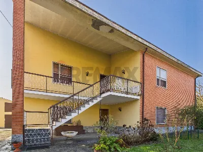 Villa a Casatisma