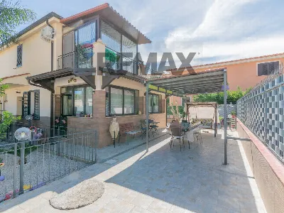 Casa Indipendente in vendita a Carini - foto 1