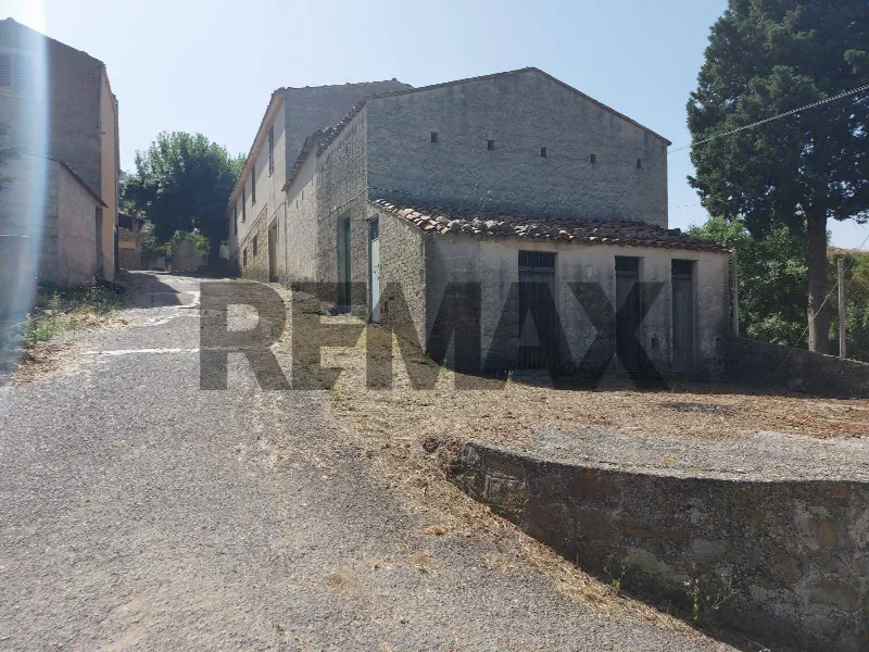 Rustico/Casale in vendita a San Mauro Castelverde - foto 1