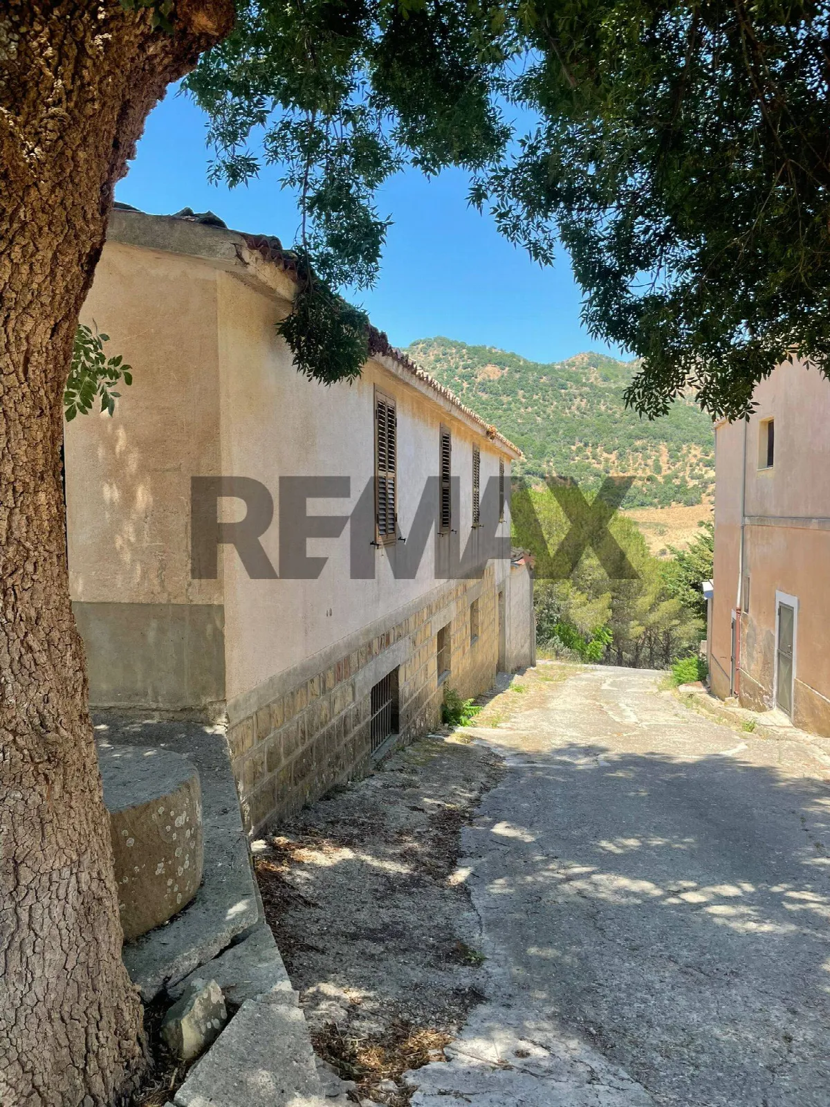 Rustico/Casale in vendita a San Mauro Castelverde - foto 2