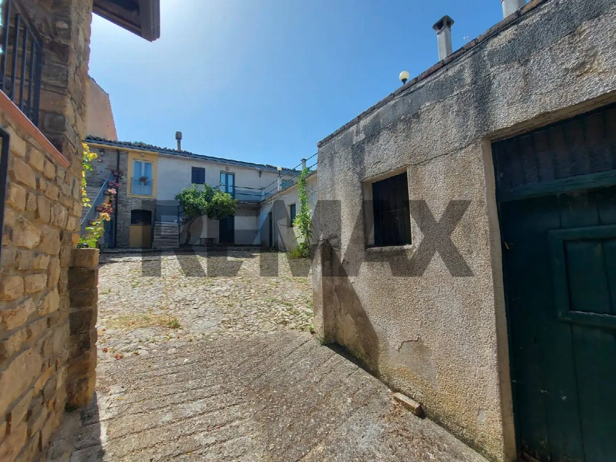 Rustico/Casale in vendita a San Mauro Castelverde - foto 3