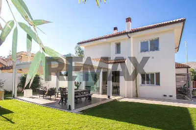 Villa in vendita a Palermo, Mondello, sfer... - foto 1