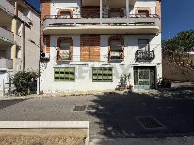 Casa Indipendente a Grassano