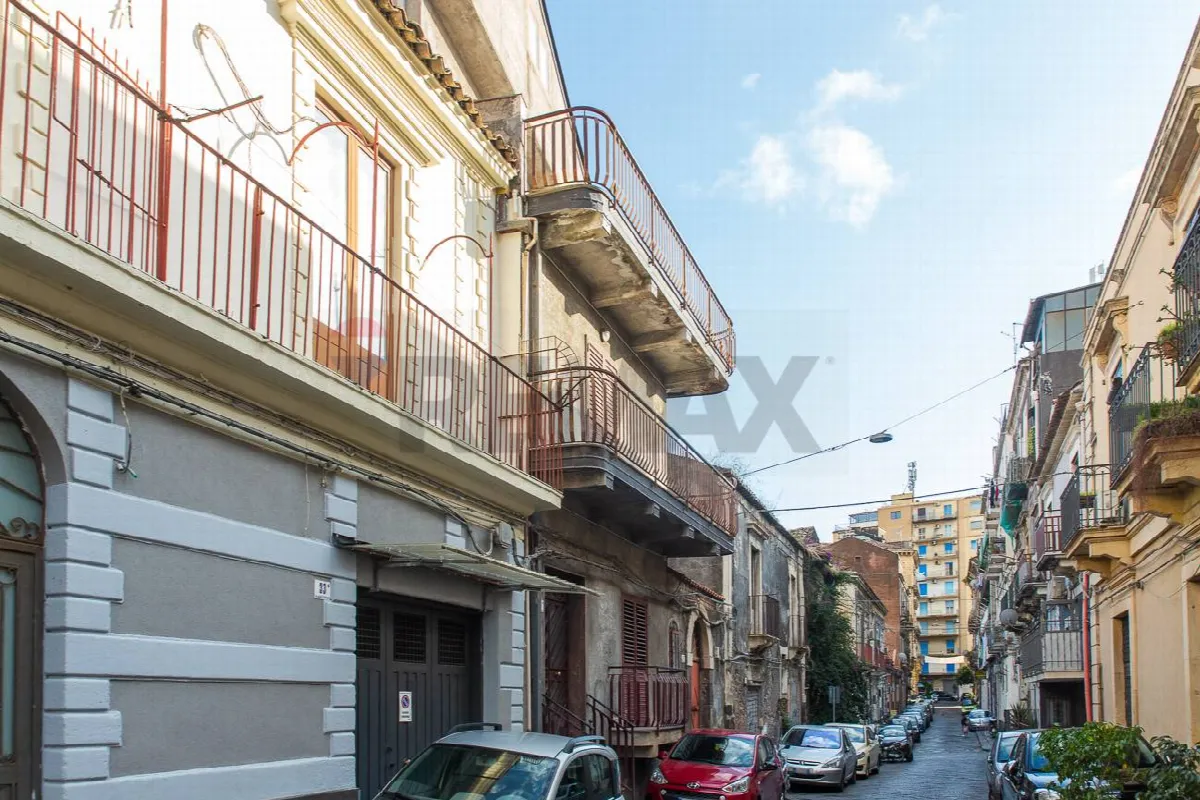Casa Indipendente in vendita a Catania, Centro Storico, Porto - foto 2