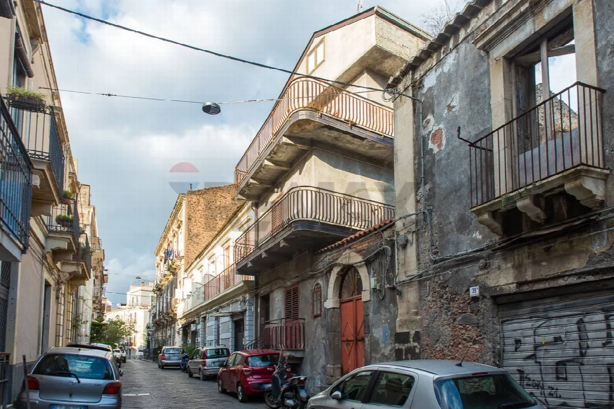 Casa Indipendente in vendita a Catania, Centro Storico, Porto - foto 3