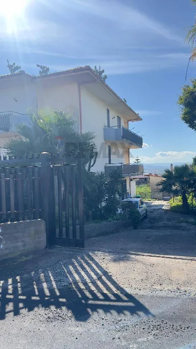 Casa Indipendente in vendita a Catania, Fo... - foto 1