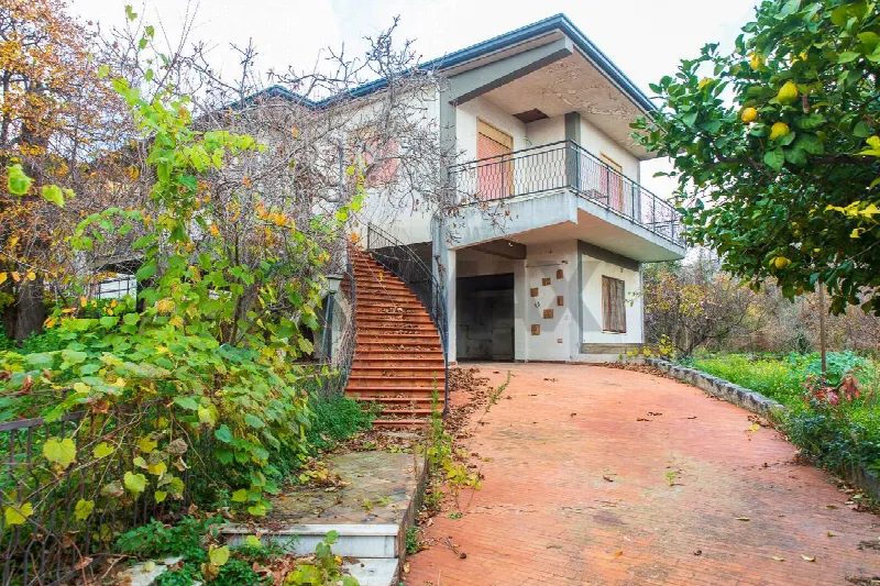 Villa in vendita a Trecastagni - foto 1