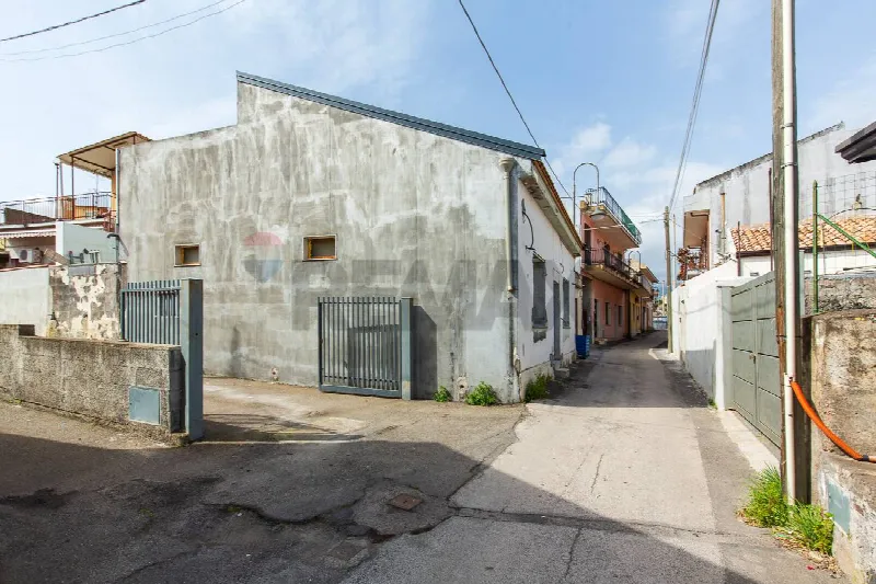 Rustico/Casale in vendita ad Acireale - foto 1