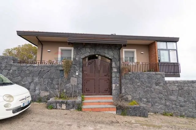 Villa in vendita a Belpasso - foto 1