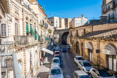 Casa Indipendente in vendita a Caltagirone - foto 2