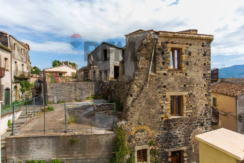 Casa Indipendente in vendita a Castiglione di Sicilia - foto 1