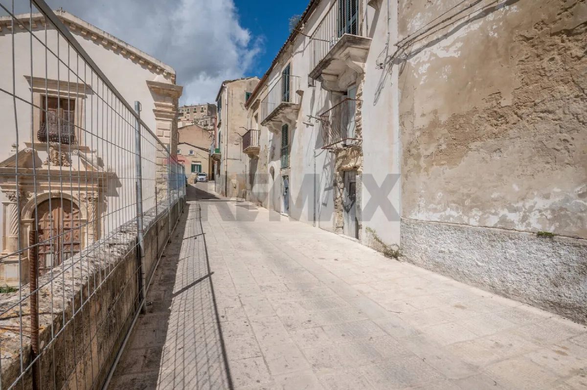 Casa Indipendente in vendita a Ragusa, Ibla, Centro, San Luigi, Archimede - foto 3