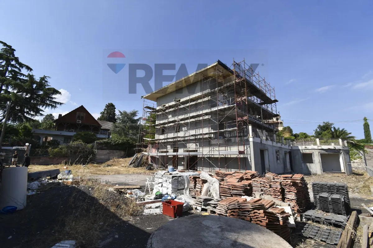 Palazzo/Stabile in vendita a Mascalucia - foto 4