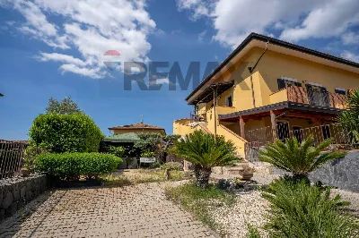 Casa Indipendente in vendita a Mascalucia,... - foto 1