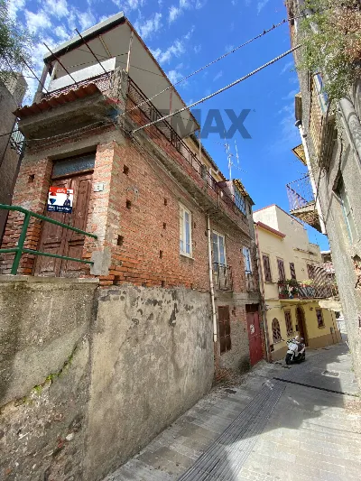 Casa Indipendente a Gualtieri Sicaminò
