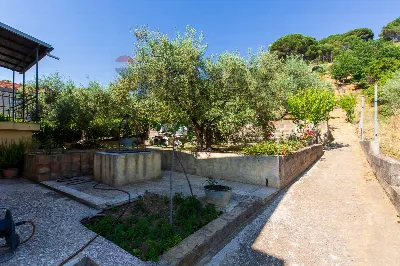 Casa Indipendente in vendita a Piazza Arme... - foto 3