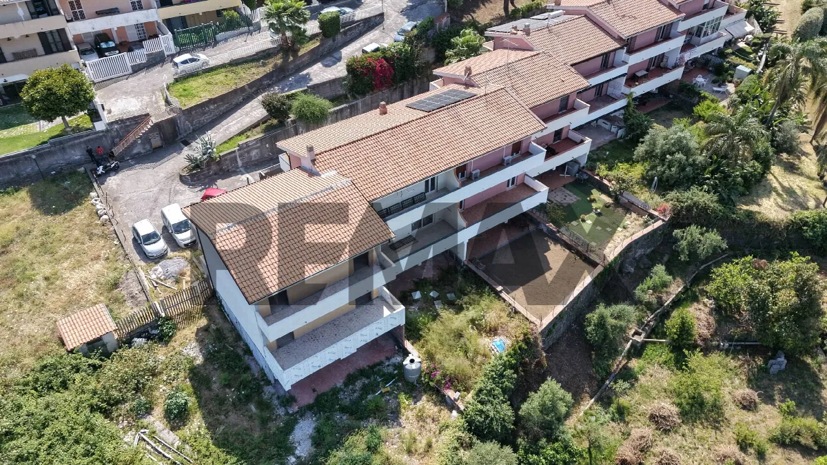 Villa in vendita ad Aci Catena - foto 4