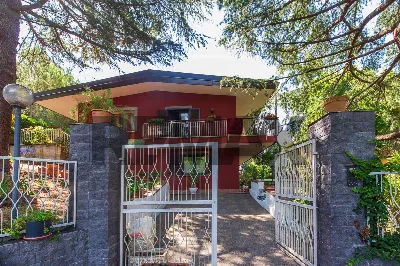 Casa Indipendente in vendita a Nicolosi - foto 4