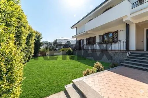 Villa in vendita ad Aci Sant'Antonio - foto 2
