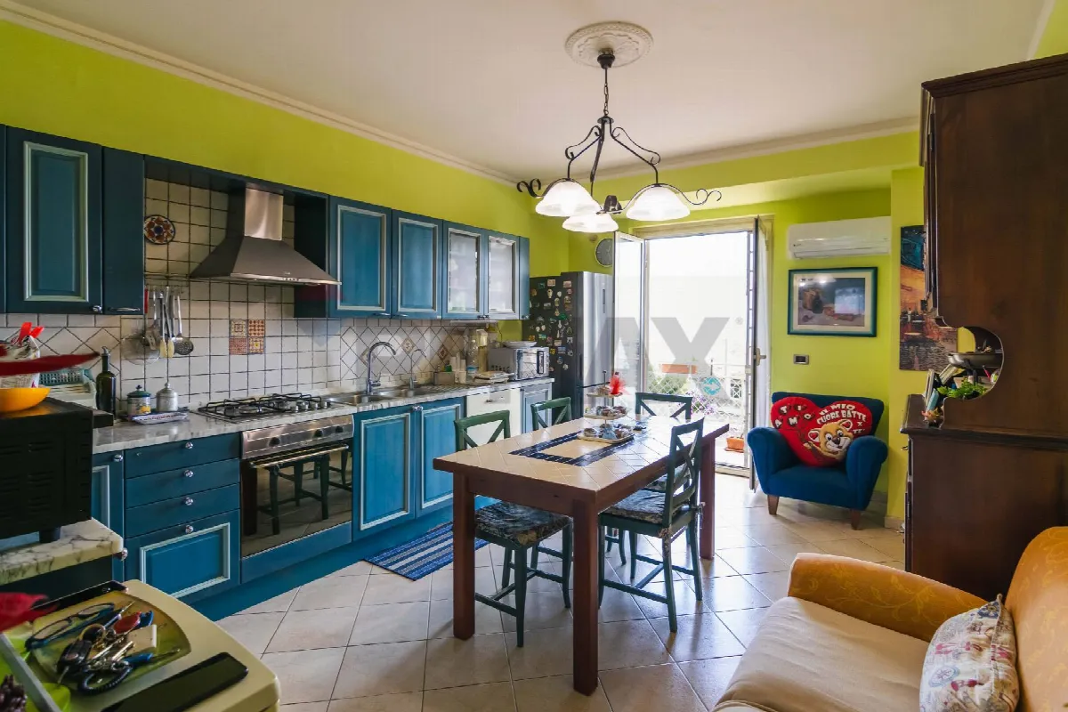 Casa Indipendente in vendita ad Aci Castello - foto 3
