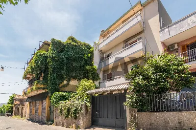 Casa Indipendente in vendita a Acireale - foto 1