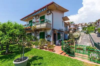 Villa in vendita a Aci Catena - foto 2