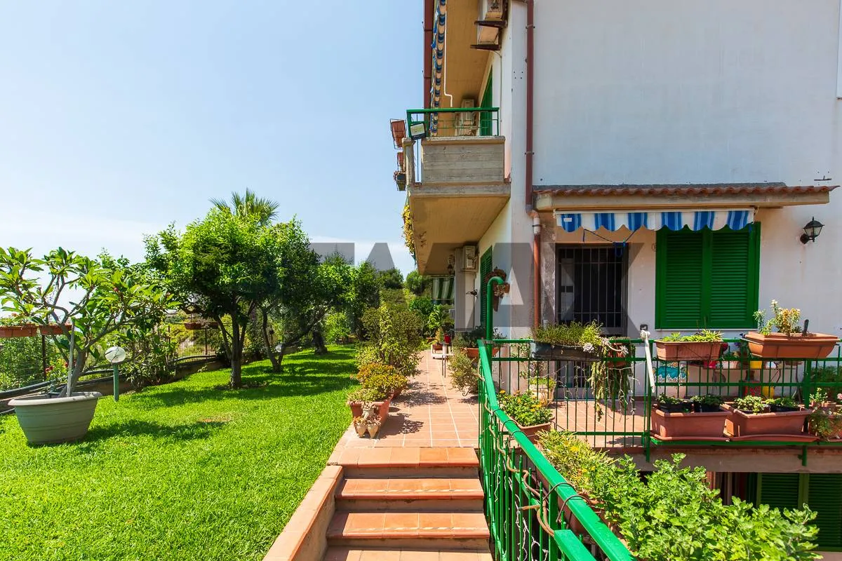 Villa in vendita ad Aci Catena - foto 5