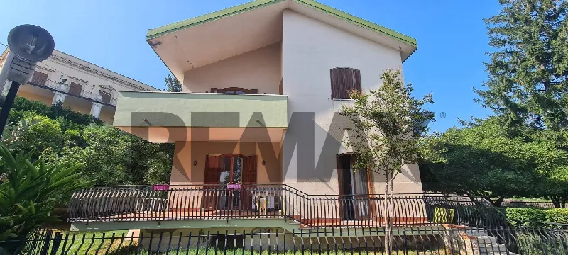 Casa Indipendente in vendita a Giarre - foto 1