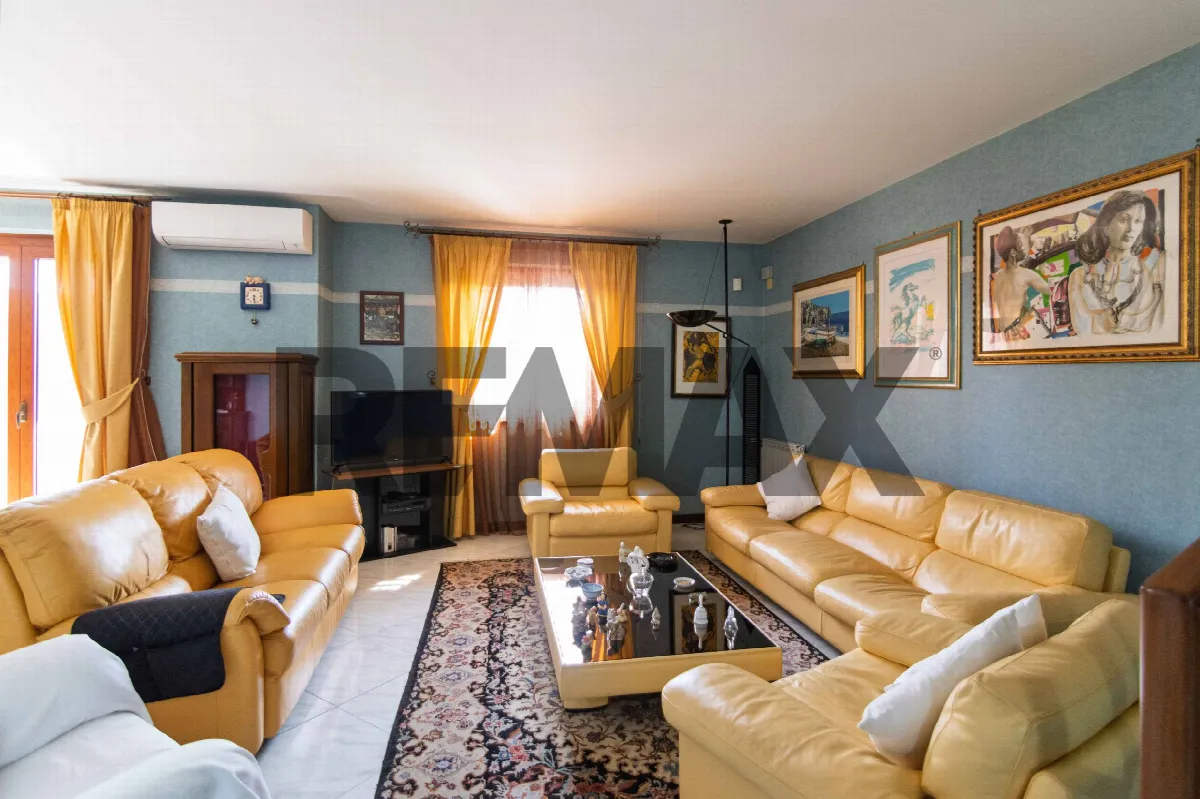Villa in vendita ad Aci Catena - foto 4