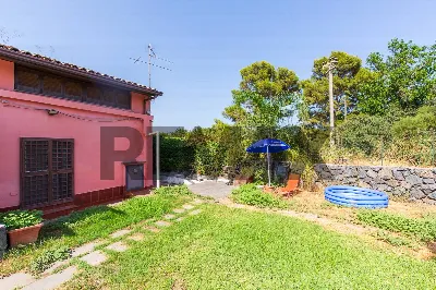 Casa Indipendente in vendita a Giardini-Na... - foto 1