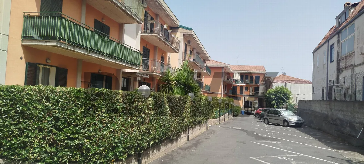 Palazzo/Stabile in vendita a Belpasso - foto 3