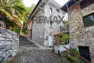 Villa in vendita a Carlazzo - foto 2