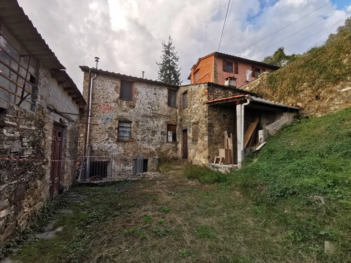 Rustico/Casale in vendita a Lucca, Monte San Quirico, La Maulina, Morianese, Mutigliano, Torre - foto 3