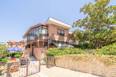 Casa Indipendente in vendita a Roma, Aless... - foto 1