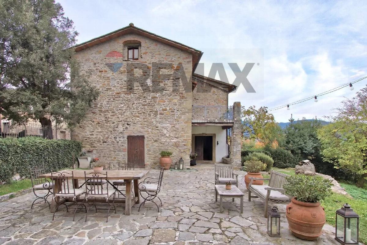 Casa Indipendente in vendita a Loro Ciuffenna - foto 2