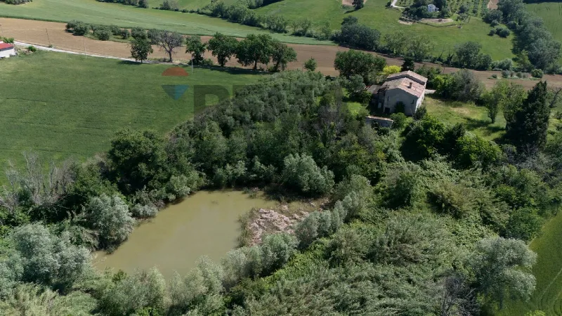 Rustico/Casale in vendita a Santa Maria Nuova - foto 1