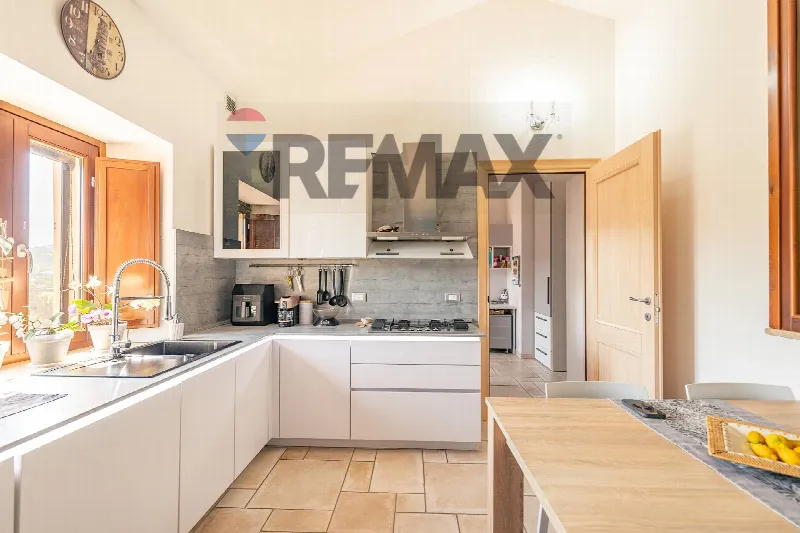 Casa Indipendente in vendita a Rosora - foto 1