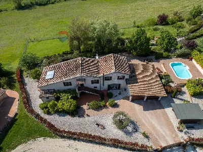 Villa in vendita a Arcevia - foto 1