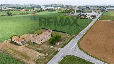 Rustico/Casale in vendita a Chiaravalle - foto 1