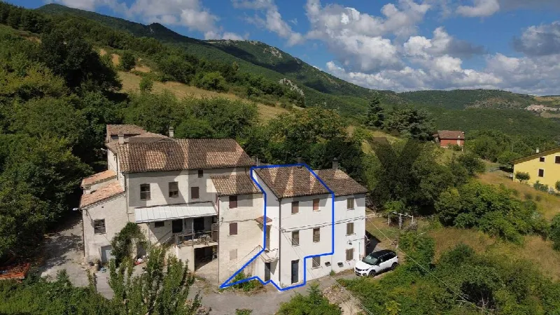 Casa Indipendente in vendita a Fabriano - foto 1