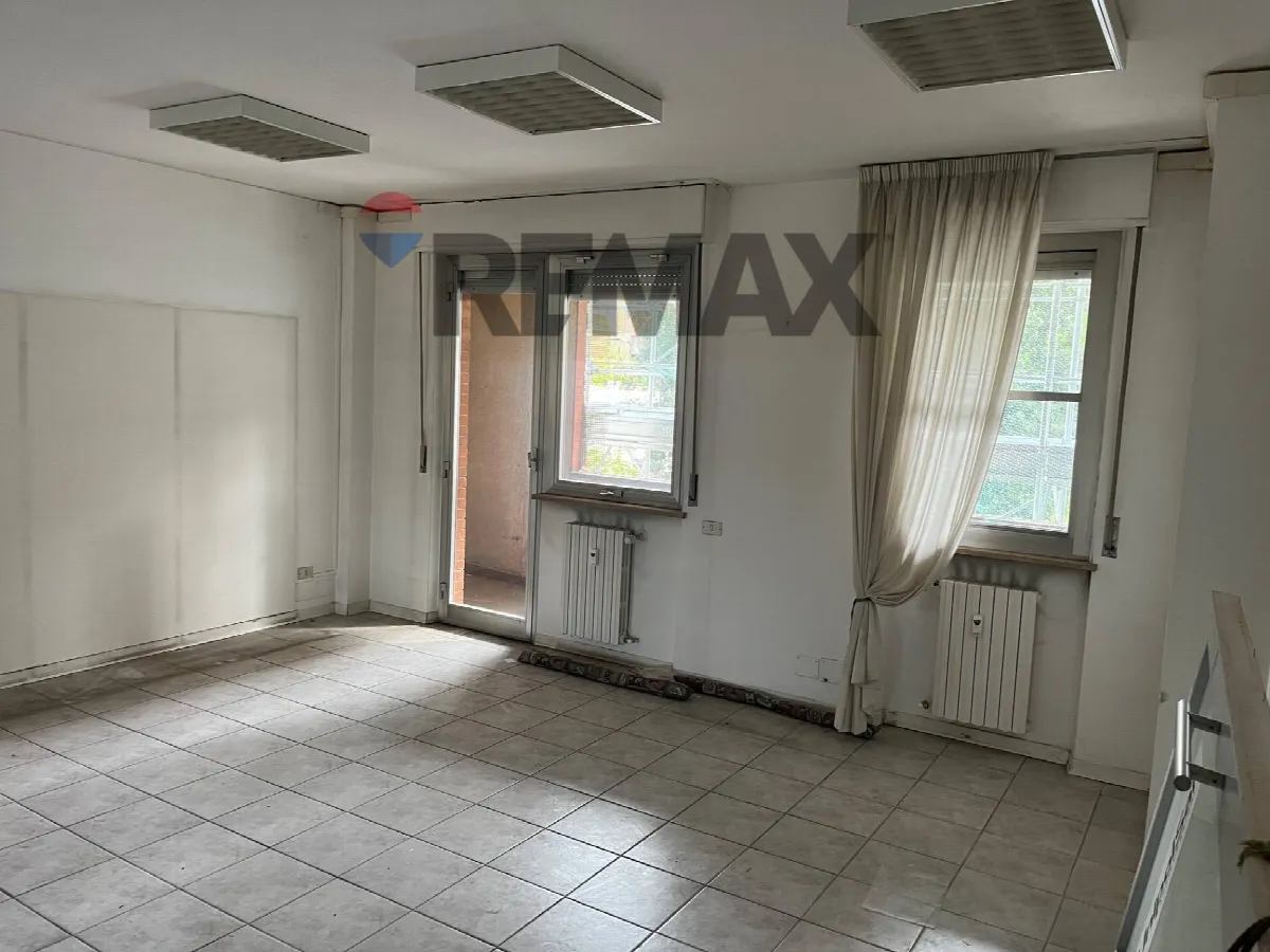Ufficio in vendita a Perugia, Semicentro, Stazione, Madonna Alta, Prepo - foto 3