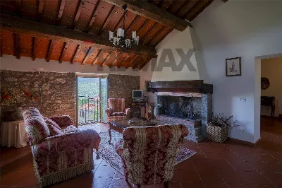 Rustico/Casale in vendita a Arezzo, Palazz... - foto 2