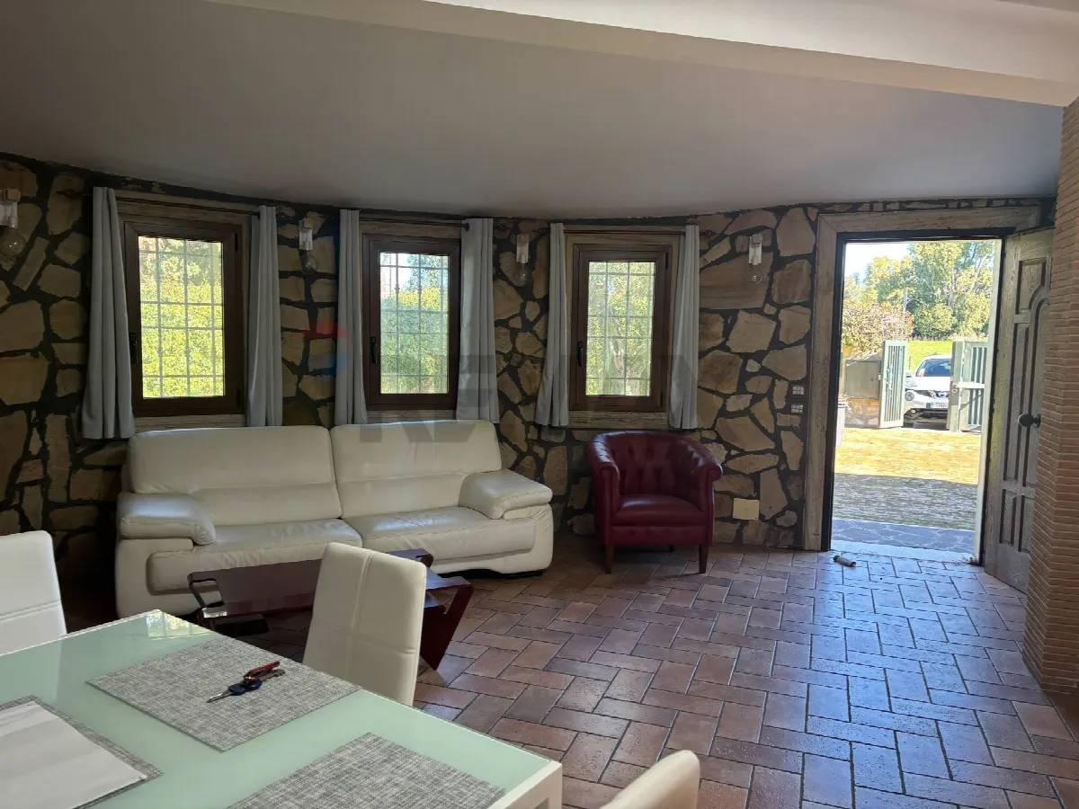 Casa Indipendente in vendita ad Anzio - foto 2