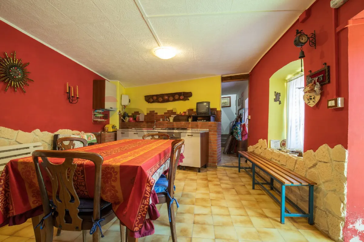 Casa Indipendente in vendita a Cuorgnè - foto 4