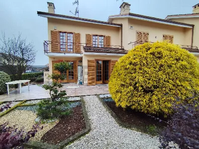 Villa a Montanaro