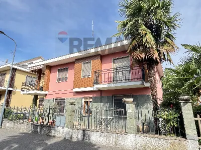 Casa Indipendente in vendita a La Loggia - foto 1