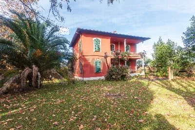 Rustico/Casale in vendita a Cascina - foto 1