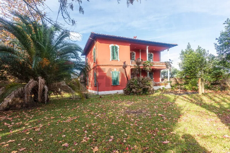 Rustico/Casale in vendita a Cascina - foto 1