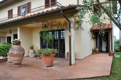 Villa a Lastra a Signa