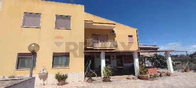 Villa in vendita a Caltagirone - foto 1